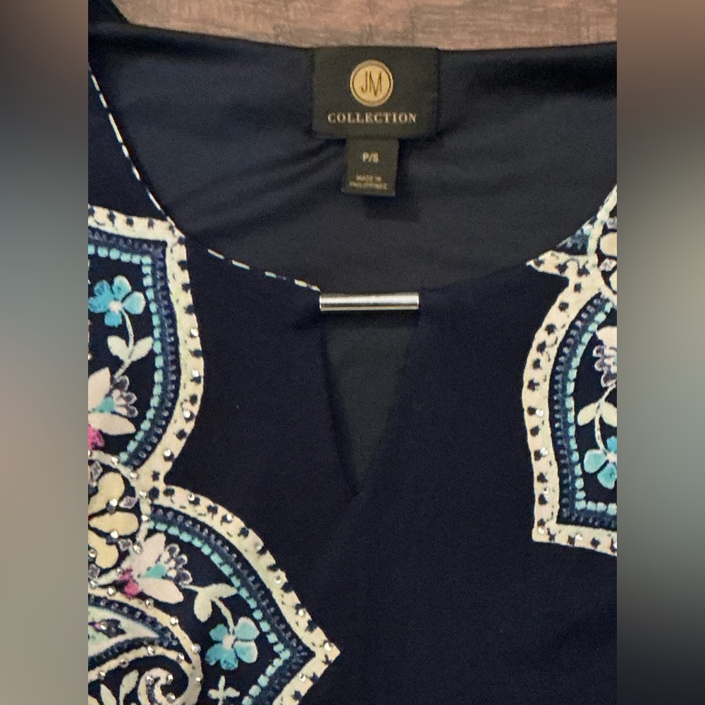 Sleeveless Navy Floral Medallion Sheath Dress Size Petite Small NWT - Picture 4 of 7